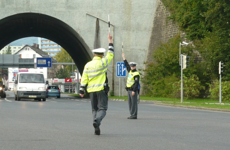 Soutěž dopravních policistů se konala na křižovatce Švermova - Žitavská v Liberci.