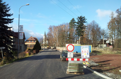 Práce na rekonstrukci silnic u Studence a Dolní Branné se opět rozjedou v polovině března